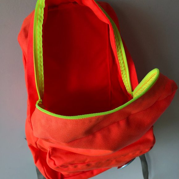 AMERICAN APPAREL - NYLON BACKPACK + TEA TIME PIN - Picture 5 of 8